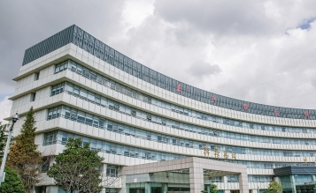 嘉興綜合保稅區(qū)興業(yè)路東側(cè)、大橋港南側(cè)、東巡邏通道西側(cè)、區(qū)和路北側(cè)。